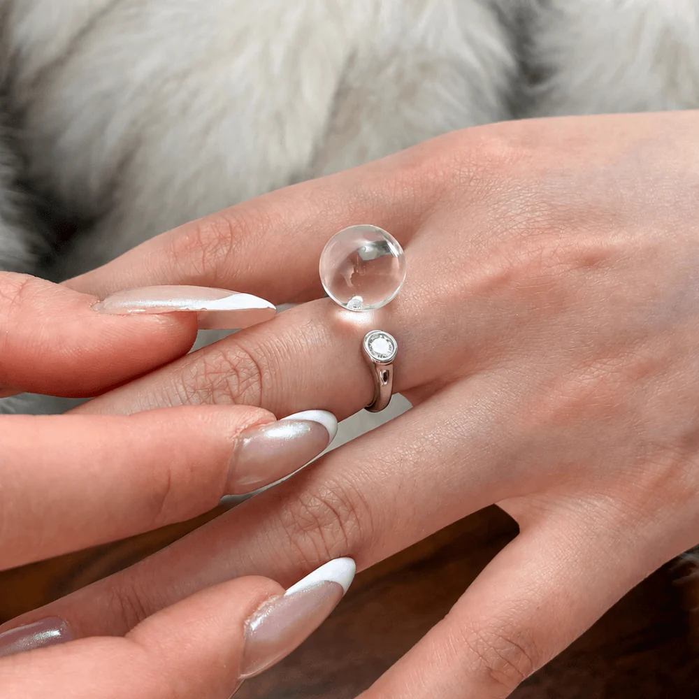 Qynzara™ Invisible Floating Bubble Clear Quartz Ring