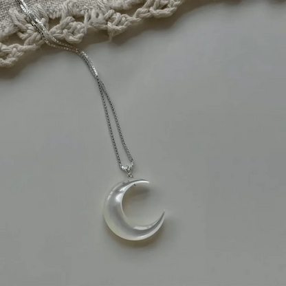 Qynzara™  Moonlight Mother-of-Pearl Necklace