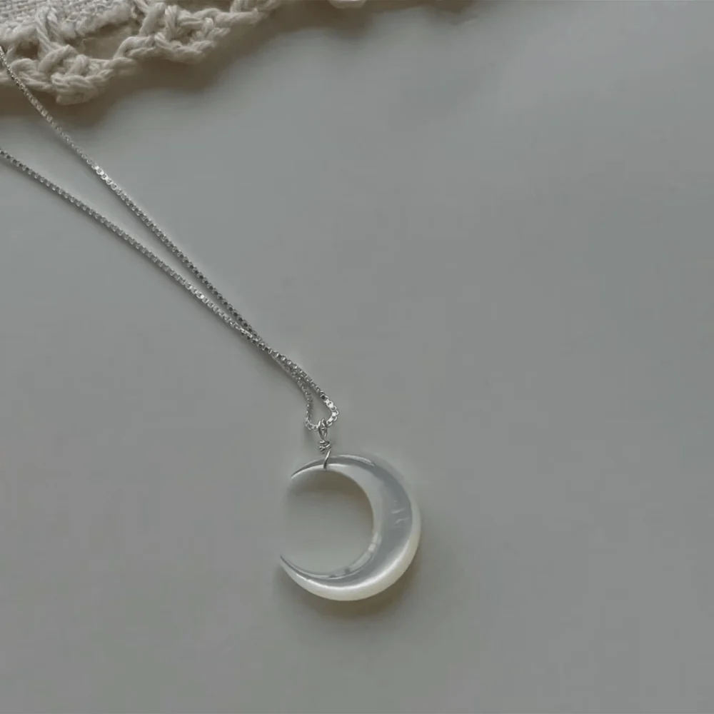 Qynzara™  Moonlight Mother-of-Pearl Necklace