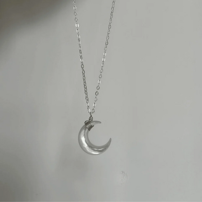 Qynzara™  Moonlight Mother-of-Pearl Necklace