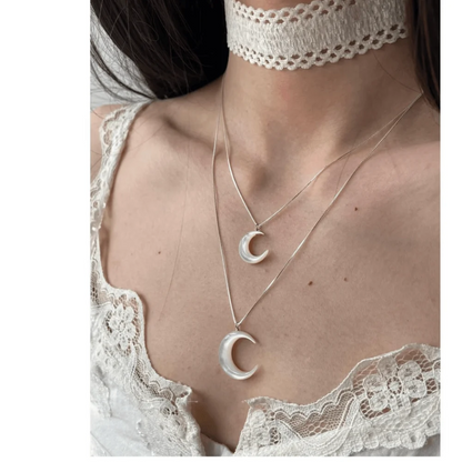 Qynzara™  Moonlight Mother-of-Pearl Necklace